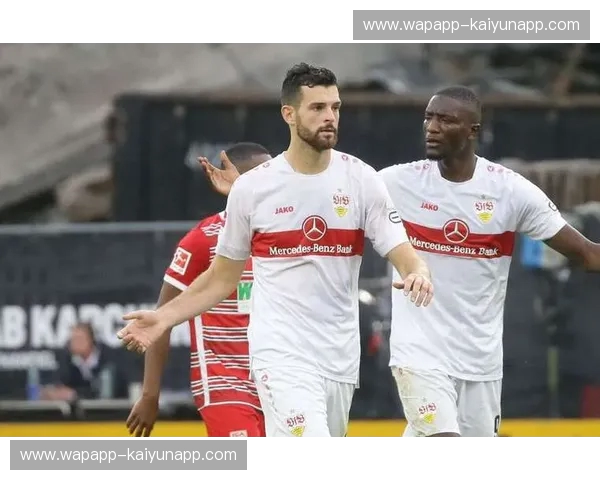 德甲双雄：斯图加特与汉堡，一场跨越时空的荣耀对决